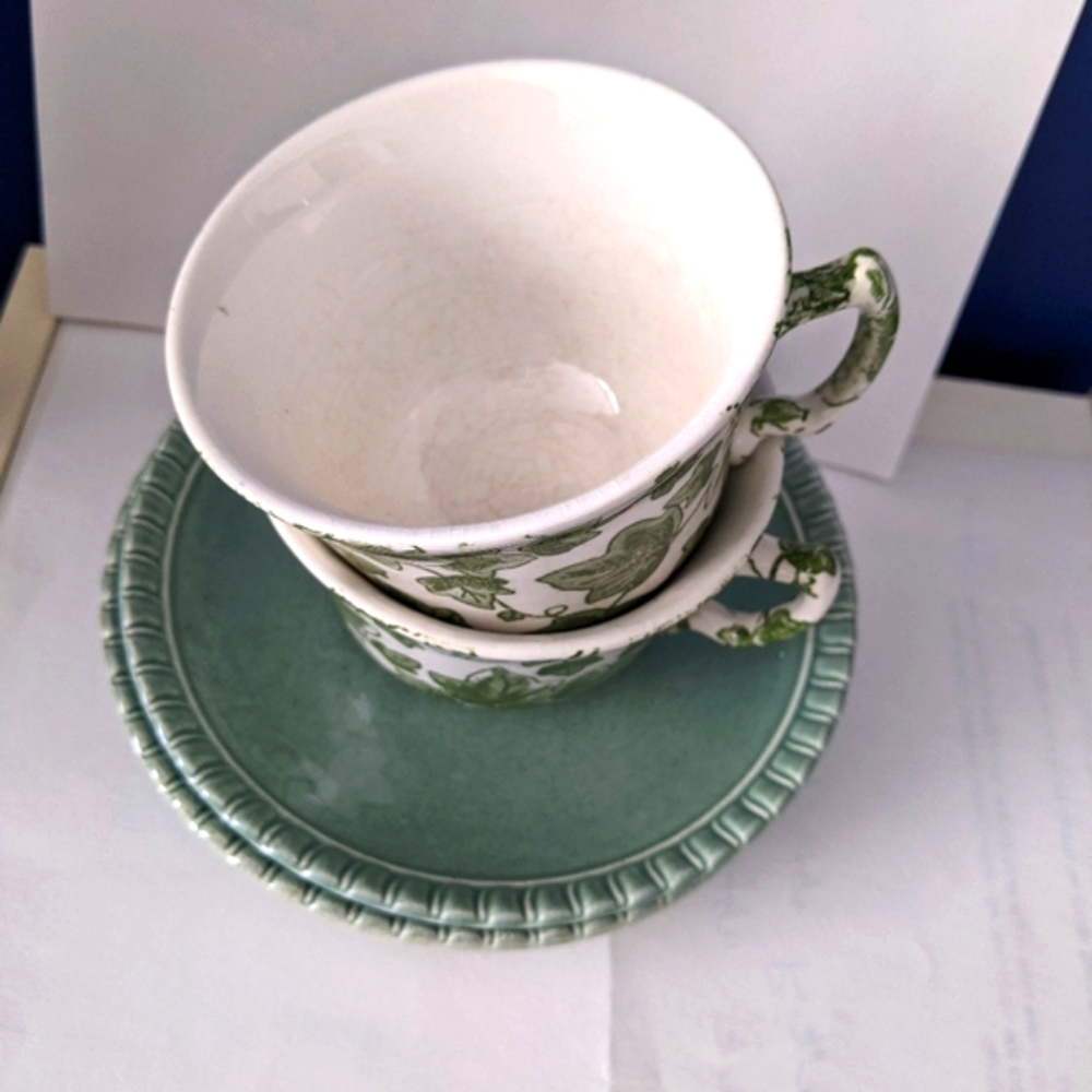 Burgess & Leigh IVY 2 pc. Matching Set Green, Cream Tea Cups. Royal Stafford. - Picture 9 of 11